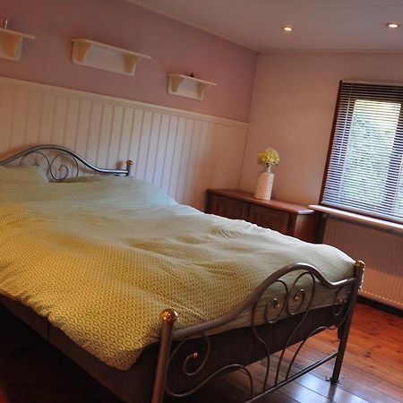 Sfeervol, Ruim En Luxe Chalet In Bosrijke Omgeving Villa Diessen ภายนอก รูปภาพ